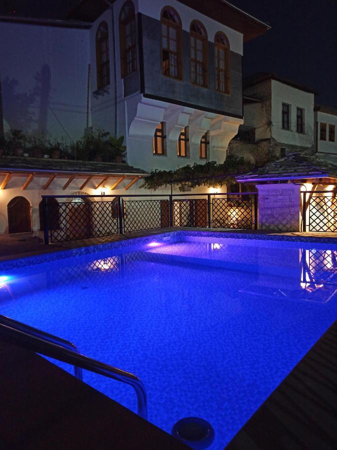 Boutique Hotel Praga จีโรคาสเตอร์ ภายนอก รูปภาพ