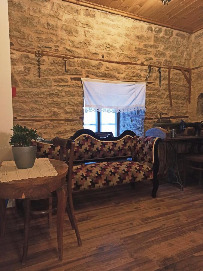 Boutique Hotel Praga จีโรคาสเตอร์ ภายนอก รูปภาพ