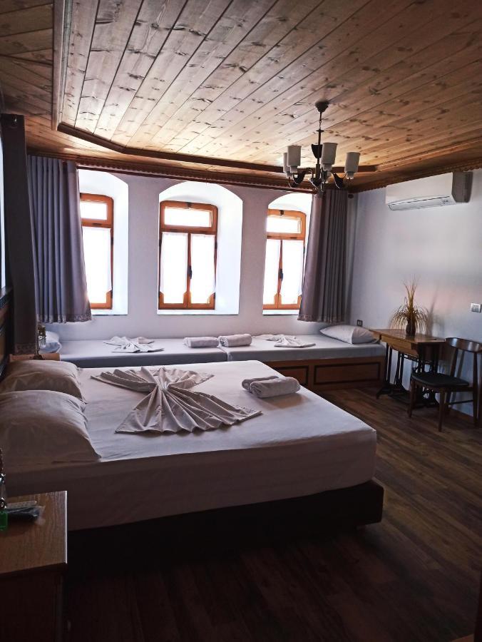 Boutique Hotel Praga จีโรคาสเตอร์ ภายนอก รูปภาพ