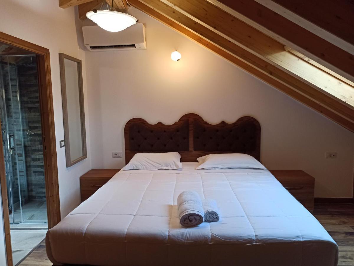 Boutique Hotel Praga จีโรคาสเตอร์ ภายนอก รูปภาพ