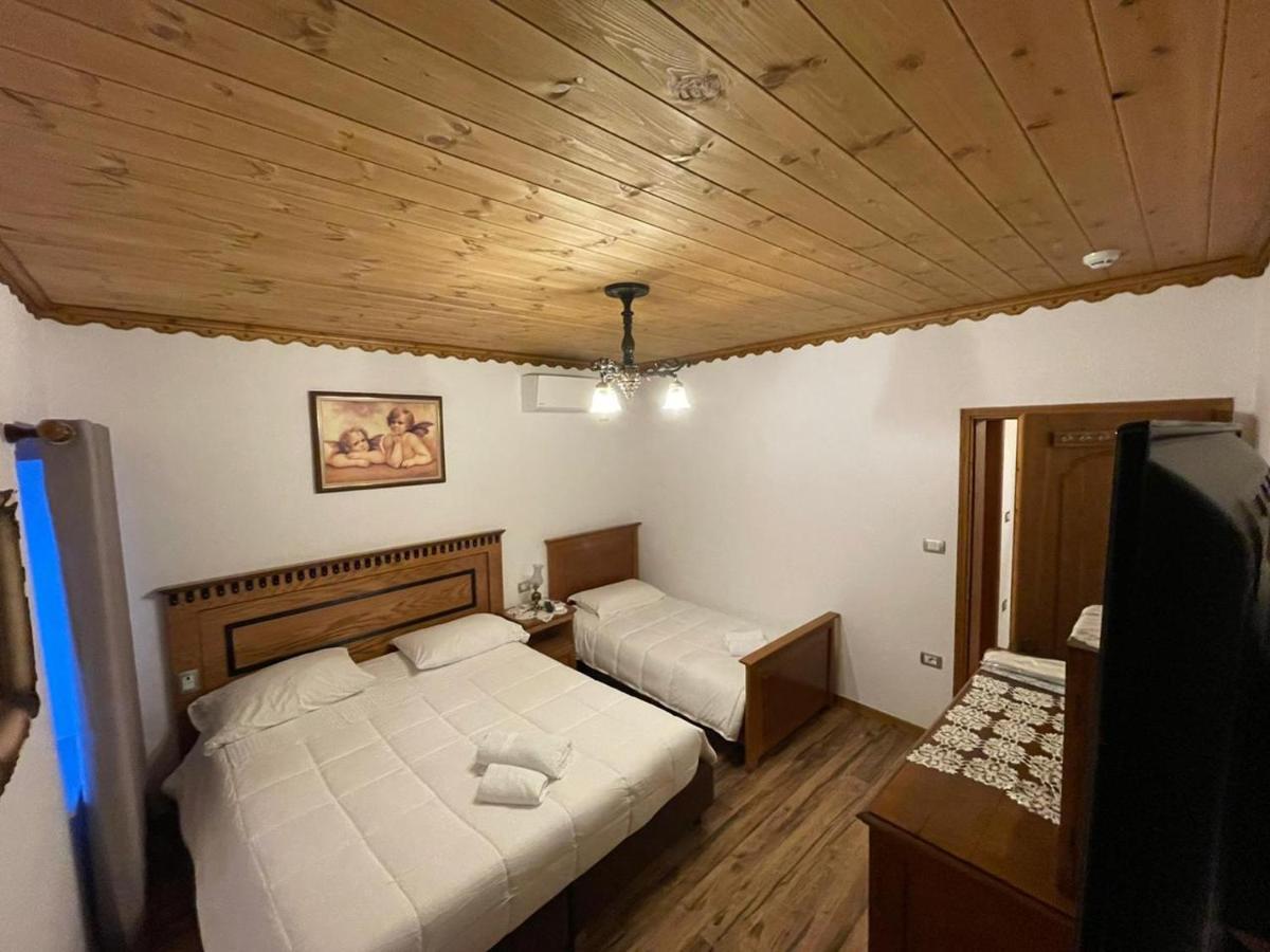 Boutique Hotel Praga จีโรคาสเตอร์ ห้อง รูปภาพ
