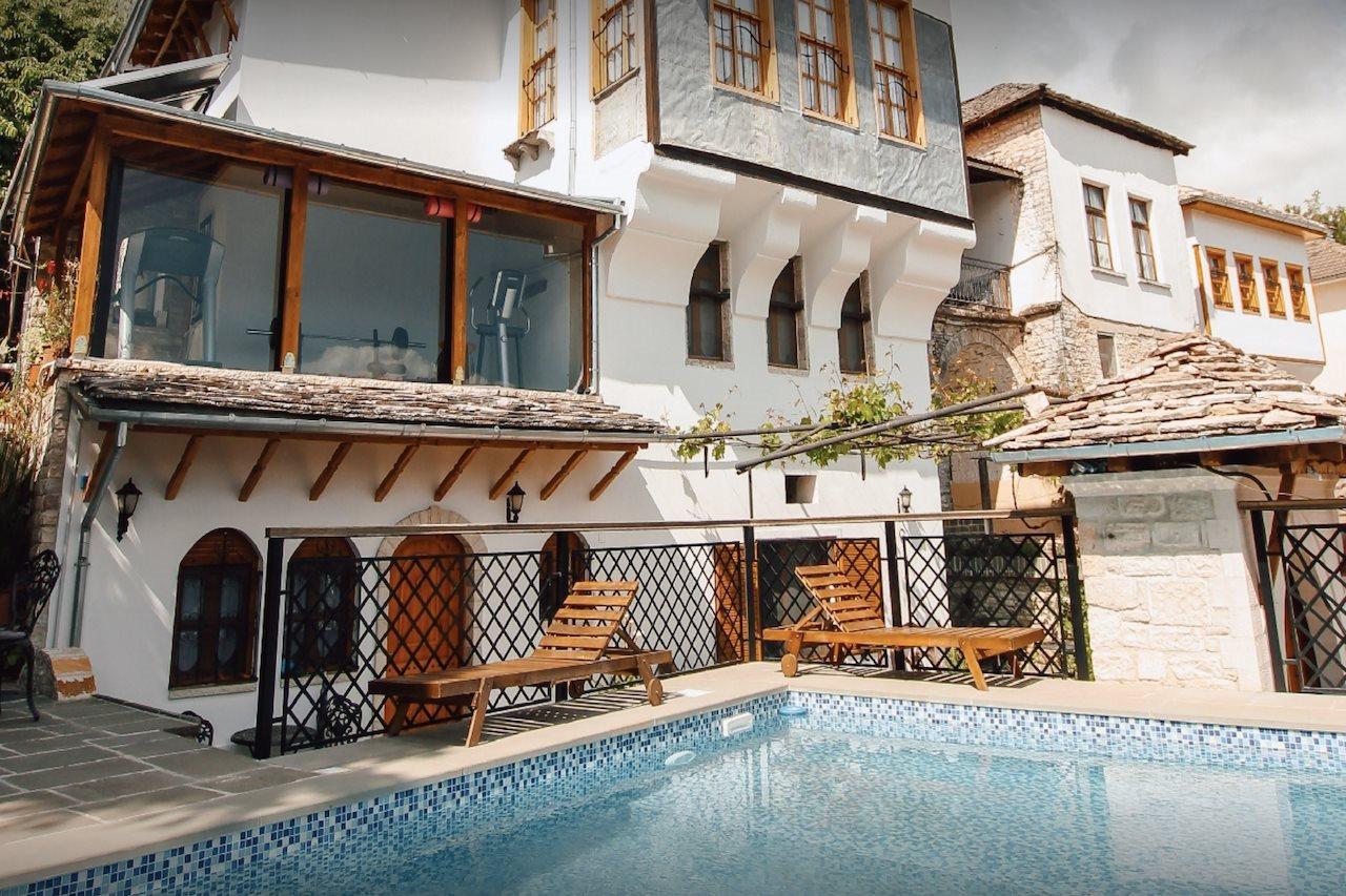 Boutique Hotel Praga จีโรคาสเตอร์ ภายนอก รูปภาพ