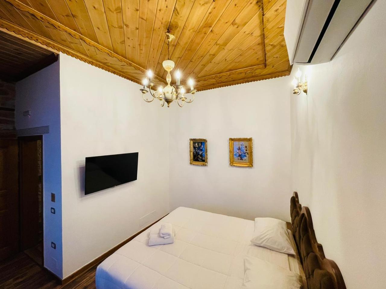 Boutique Hotel Praga จีโรคาสเตอร์ ห้อง รูปภาพ
