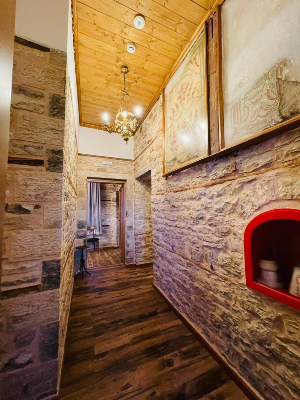 Boutique Hotel Praga จีโรคาสเตอร์ ห้อง รูปภาพ